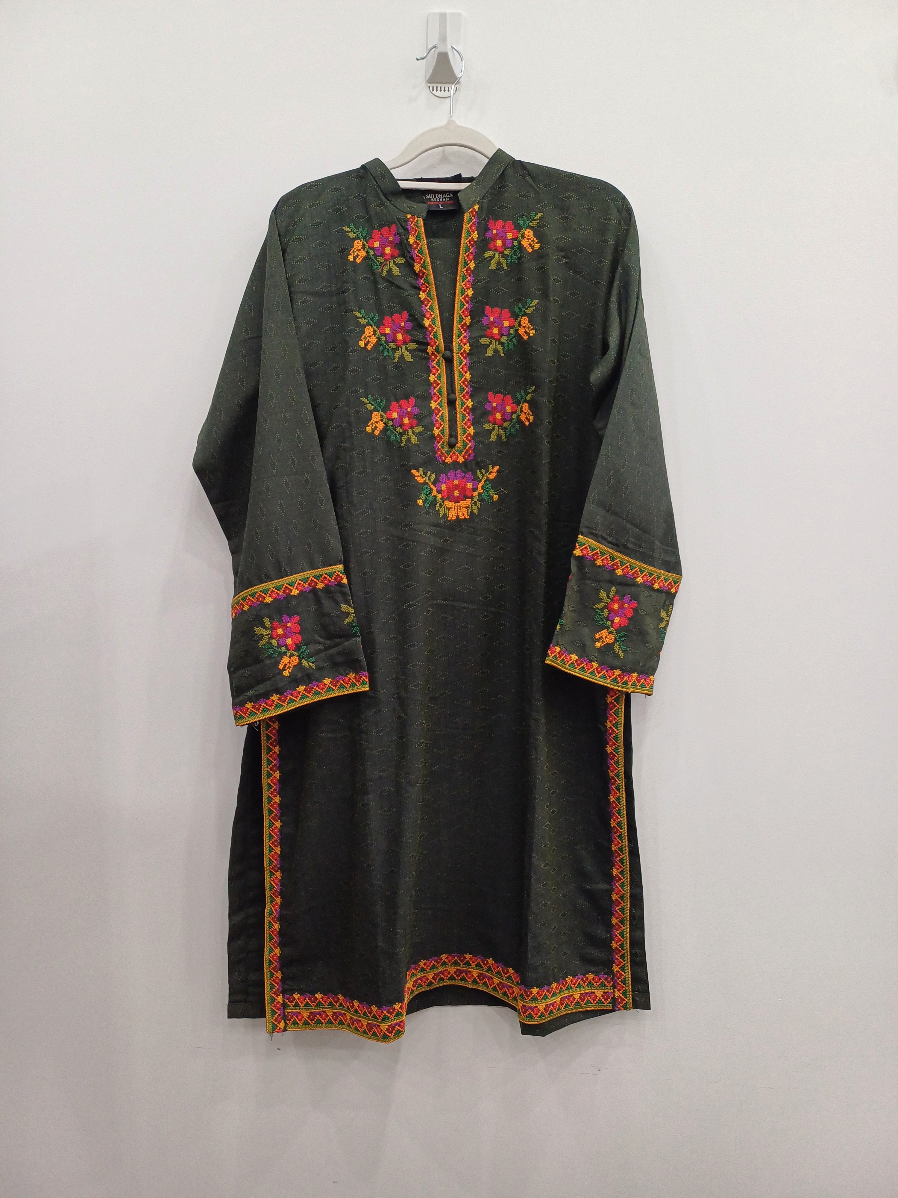 Mogiya multi embroidered linen shirt with floral details, linen trousers, and diamond linen dupatta – 3-piece Pakistani winter outfit.