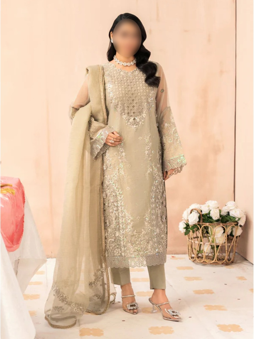 Grey Embroidered Kurta Set – Modern Eastern Fashion