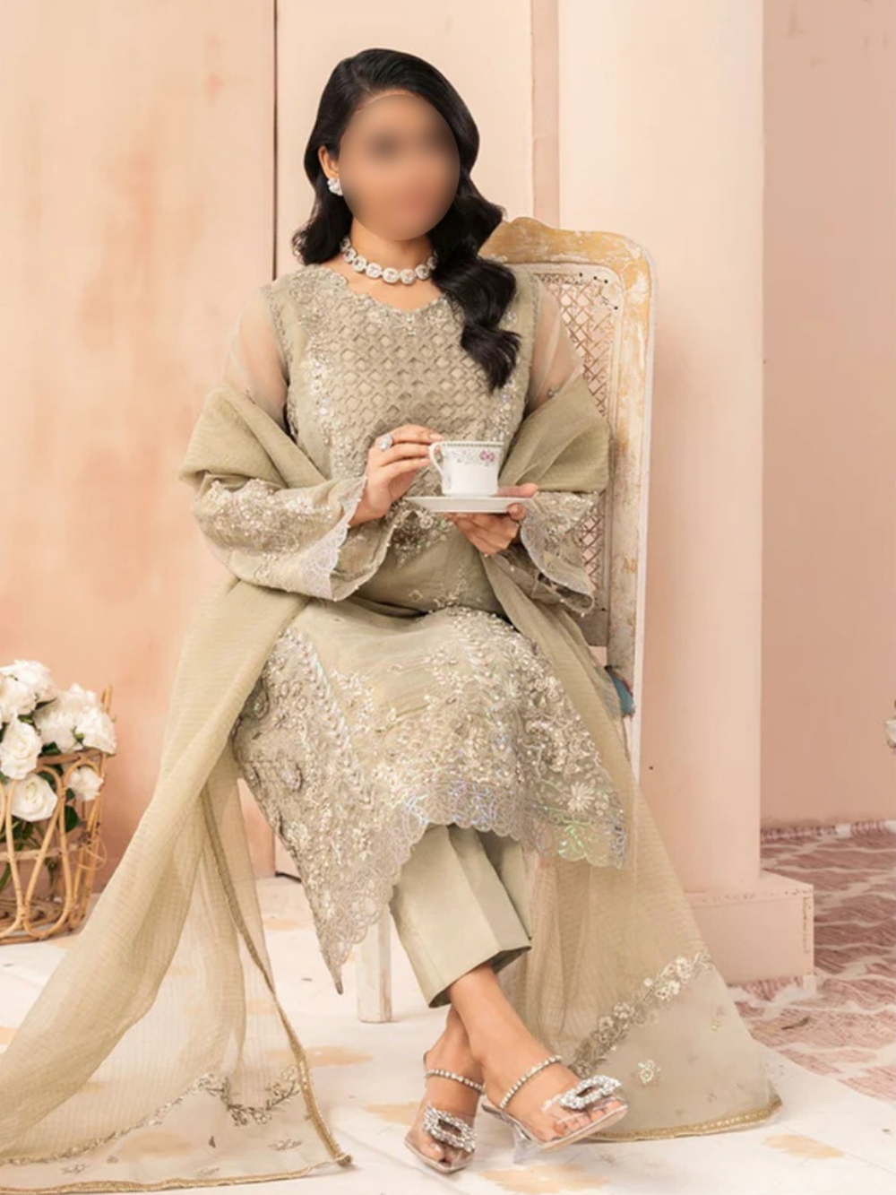 Grey Embroidered Kurta Set – Modern Eastern Fashion