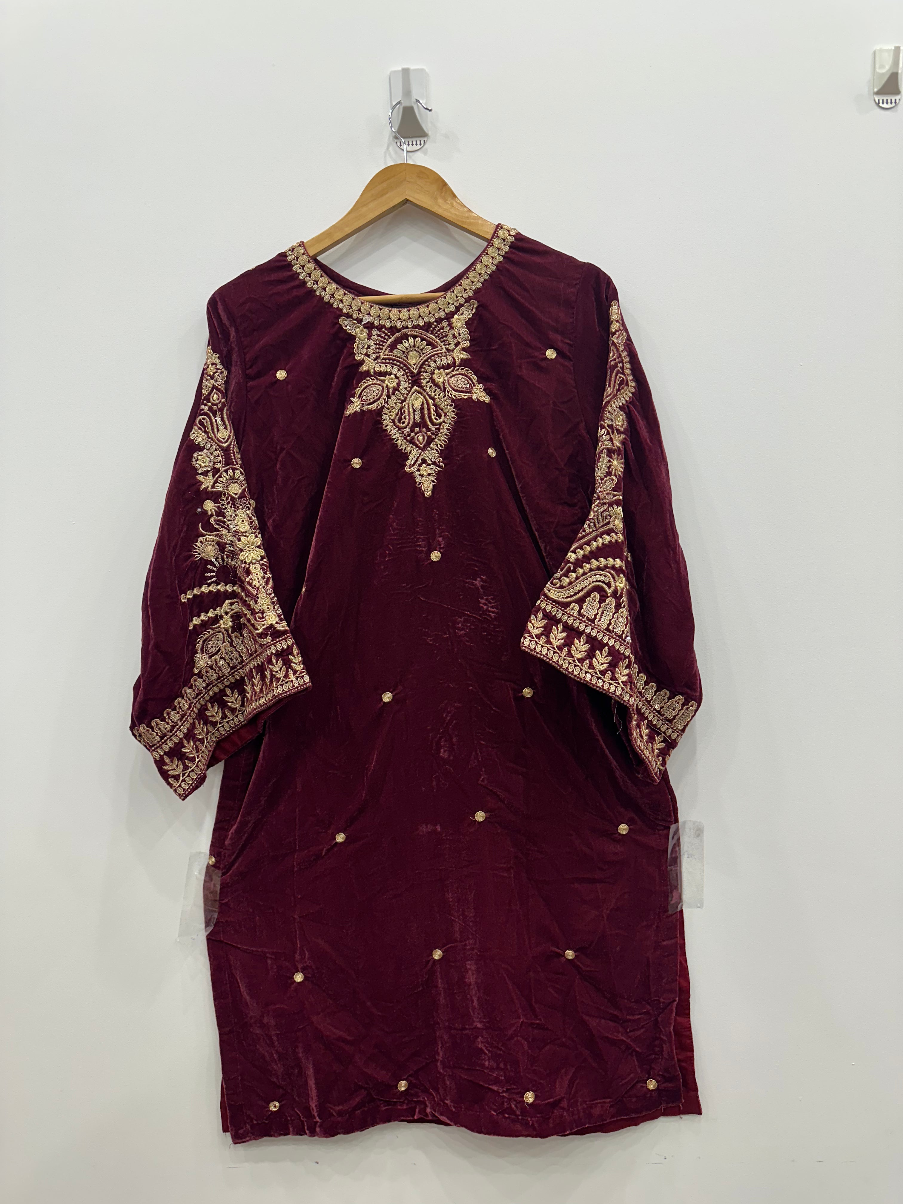 maroon velvet kurta set