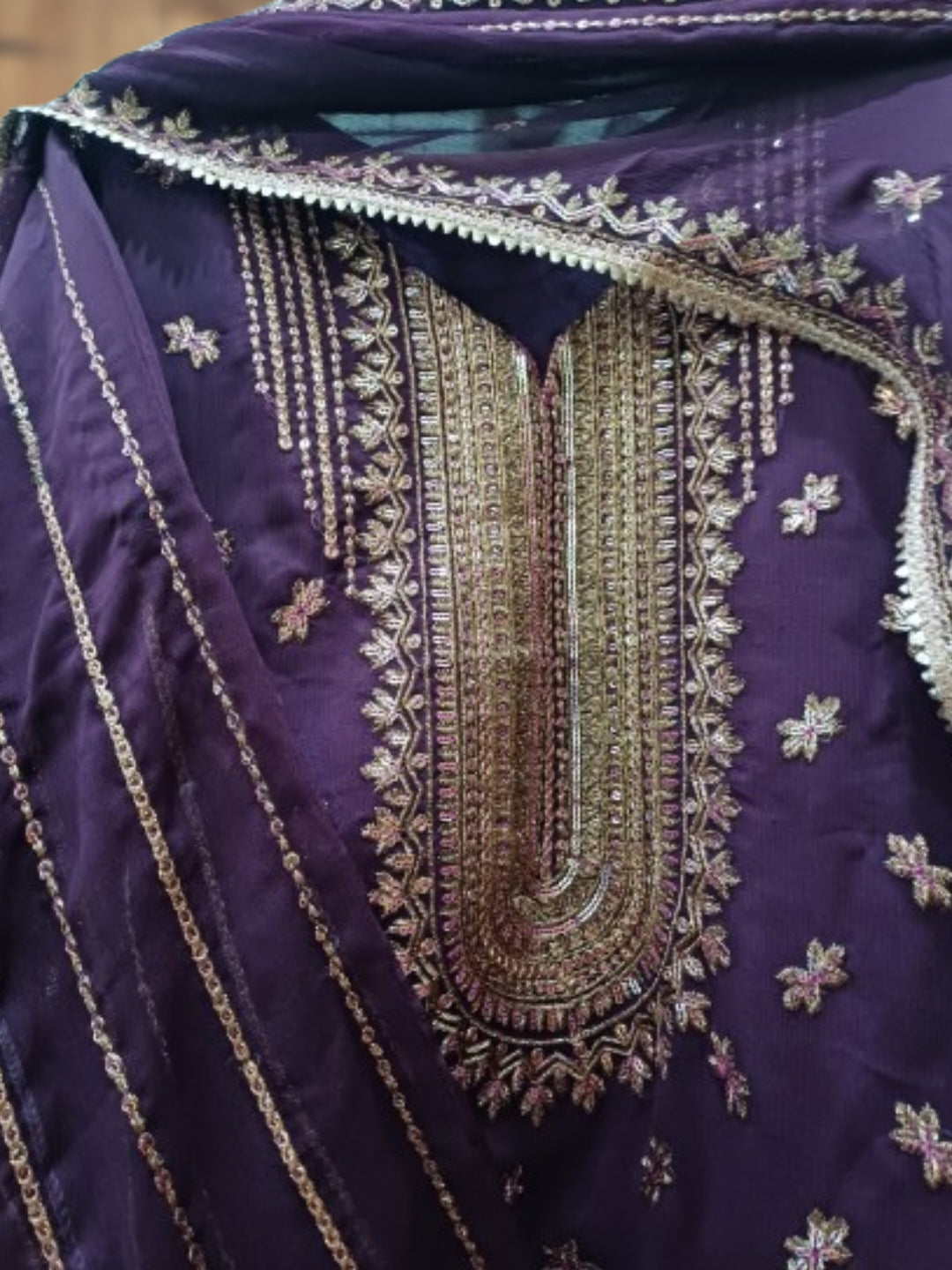 Chiffon Suit With Tilla Work