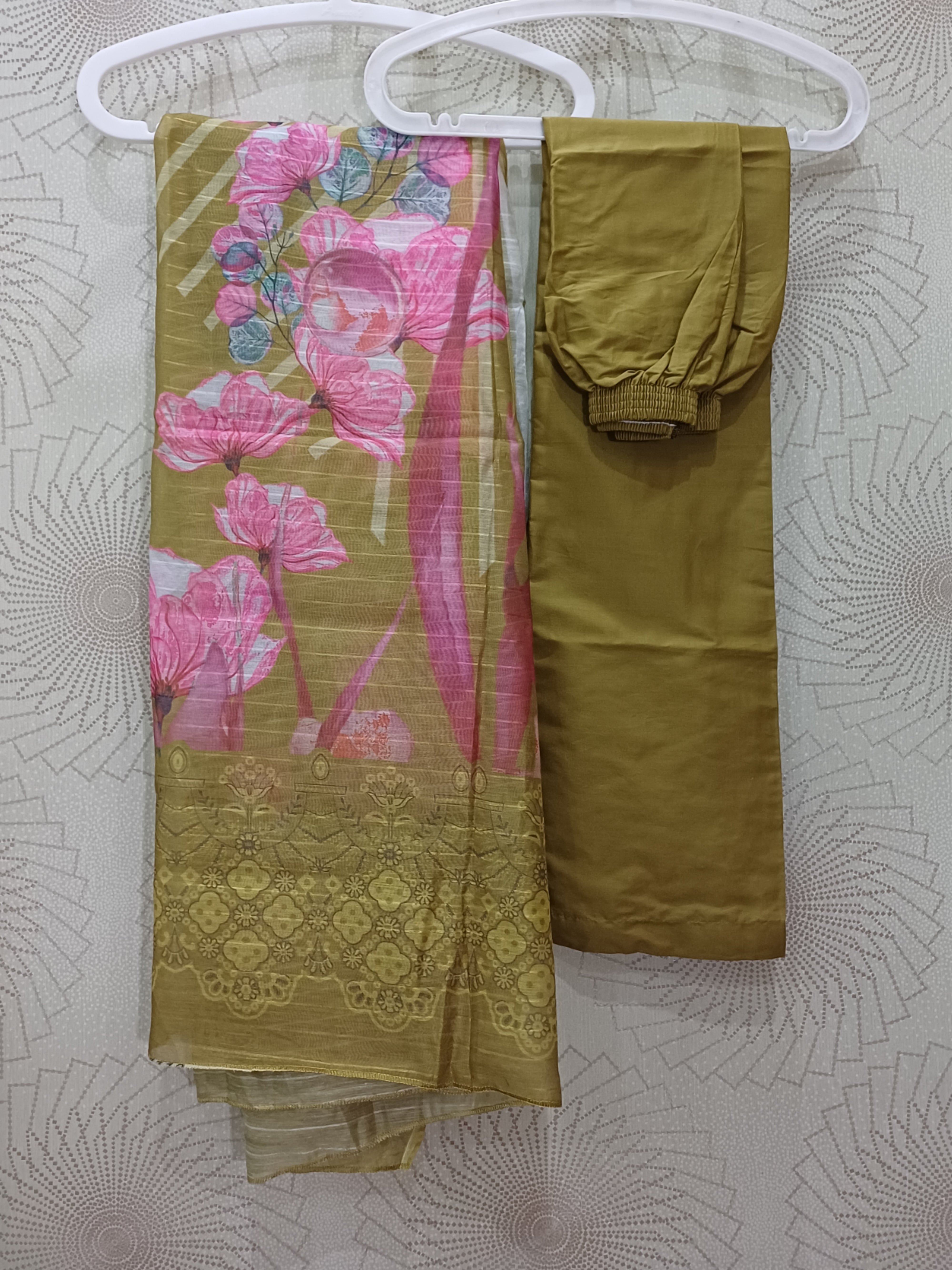 Pakistani Suits