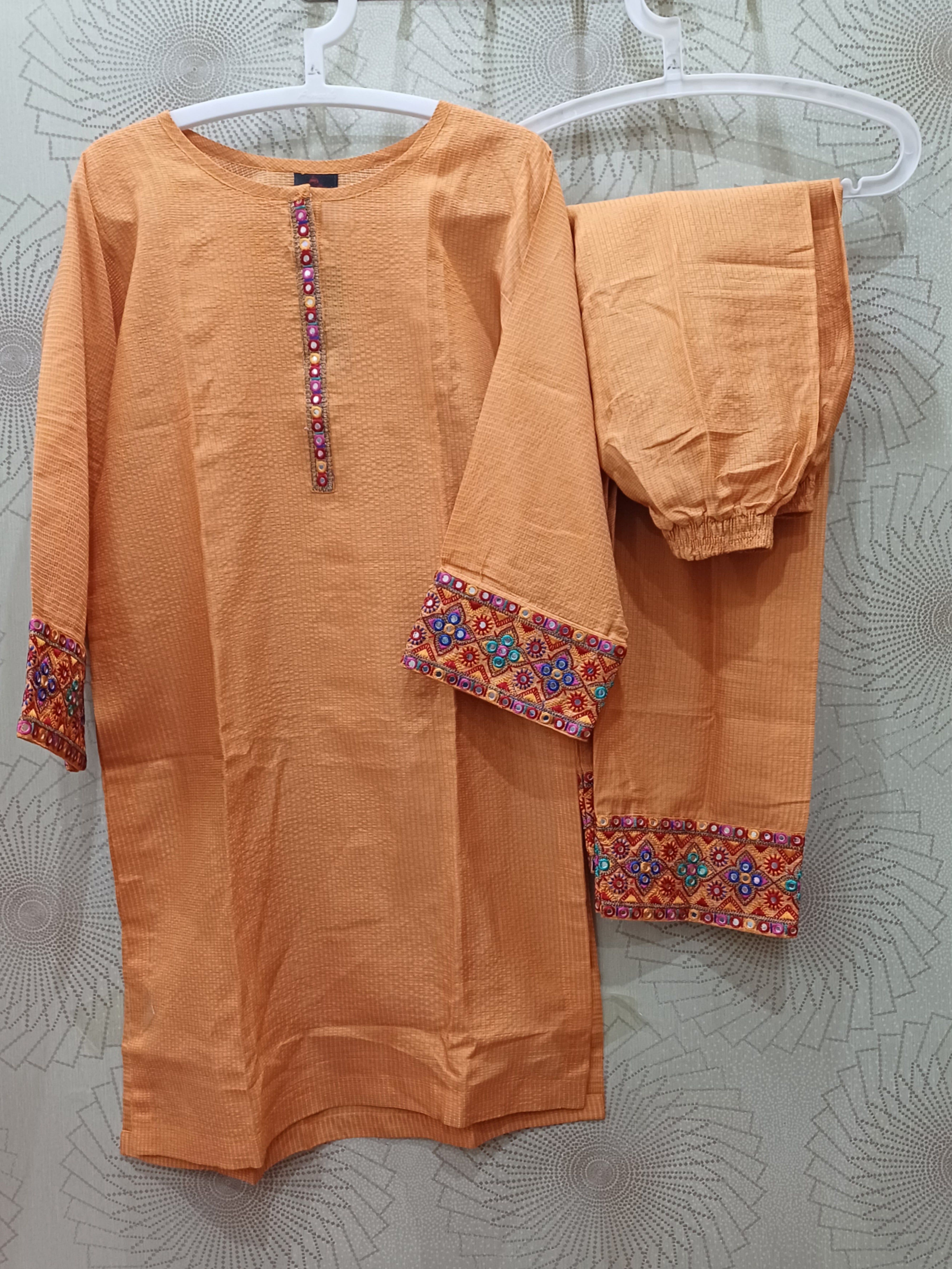 Pakistani Shalwar Kameez