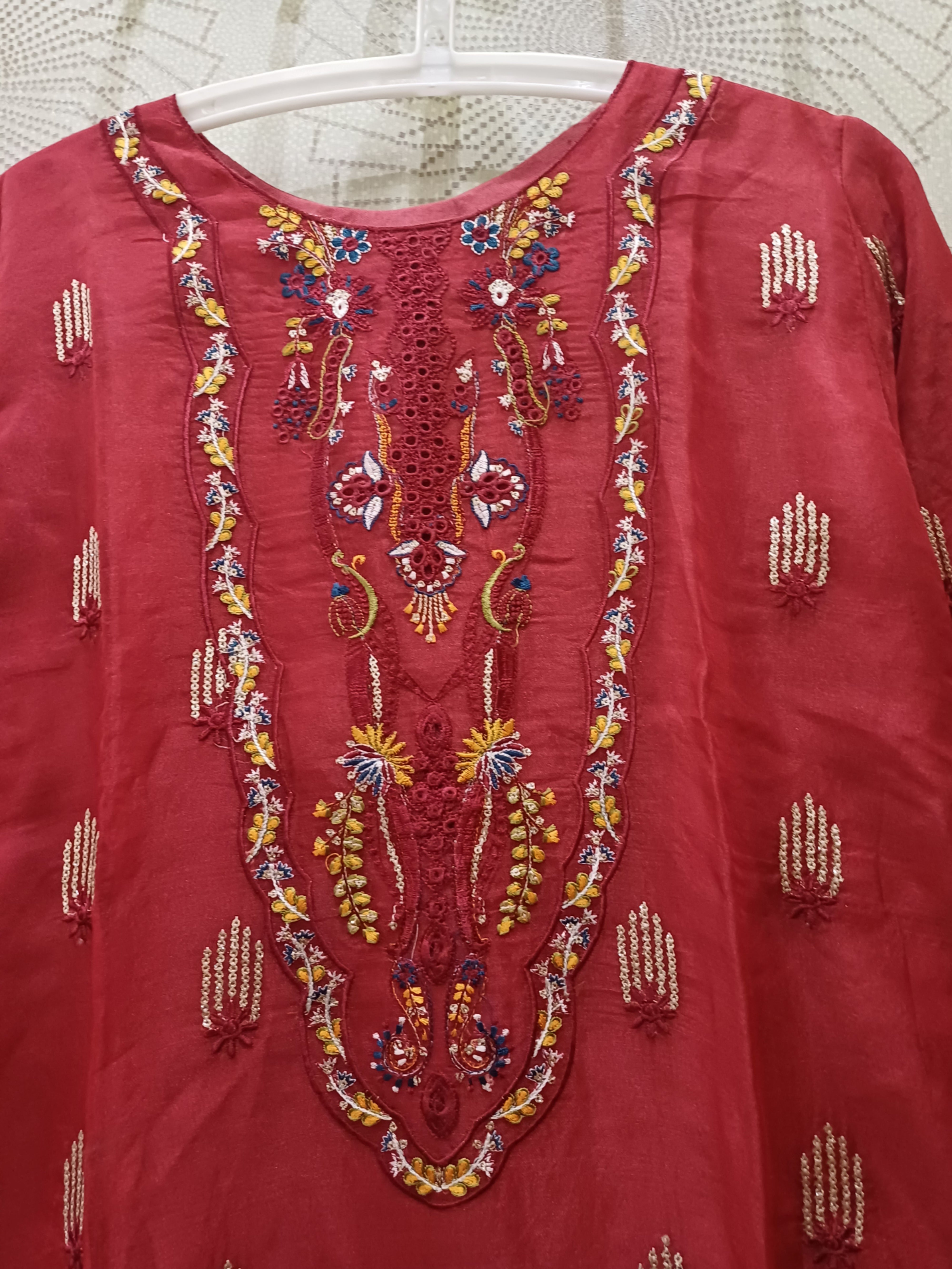 Pakistani Salwar Kameez