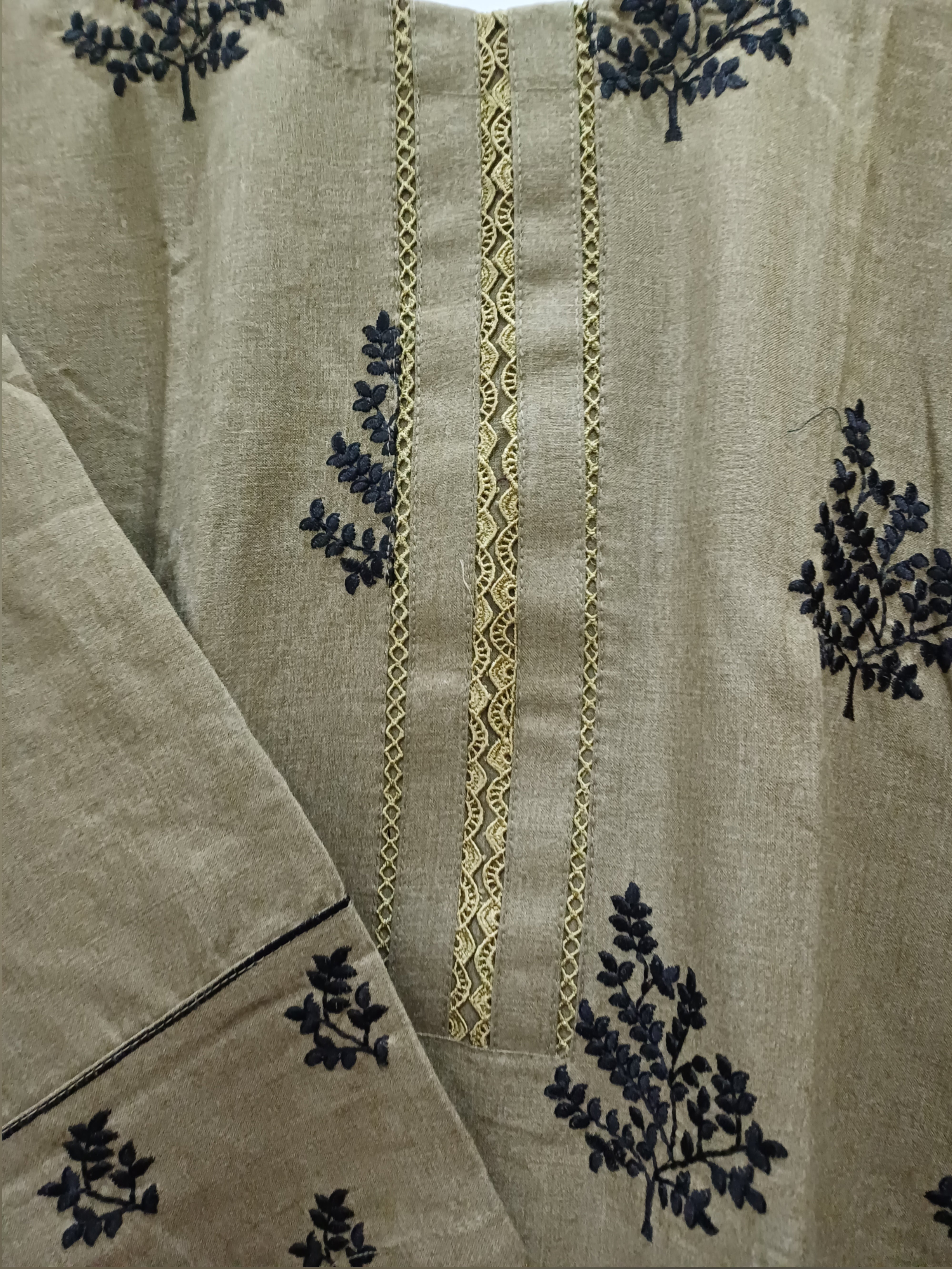 3-piece wool embroidered Pakistani suit with shawl
