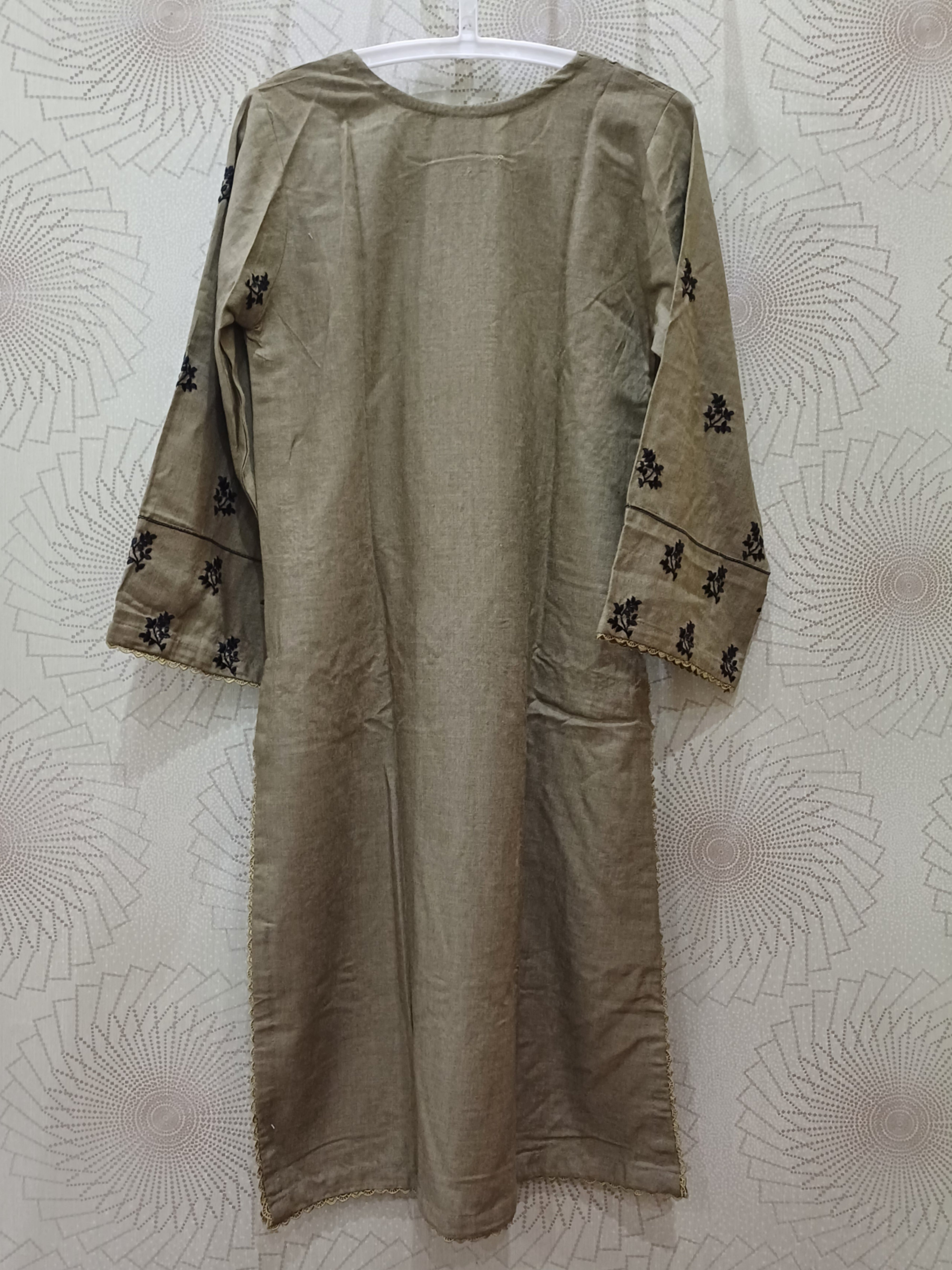 Beige wool shirt and trouser set with matching shawl