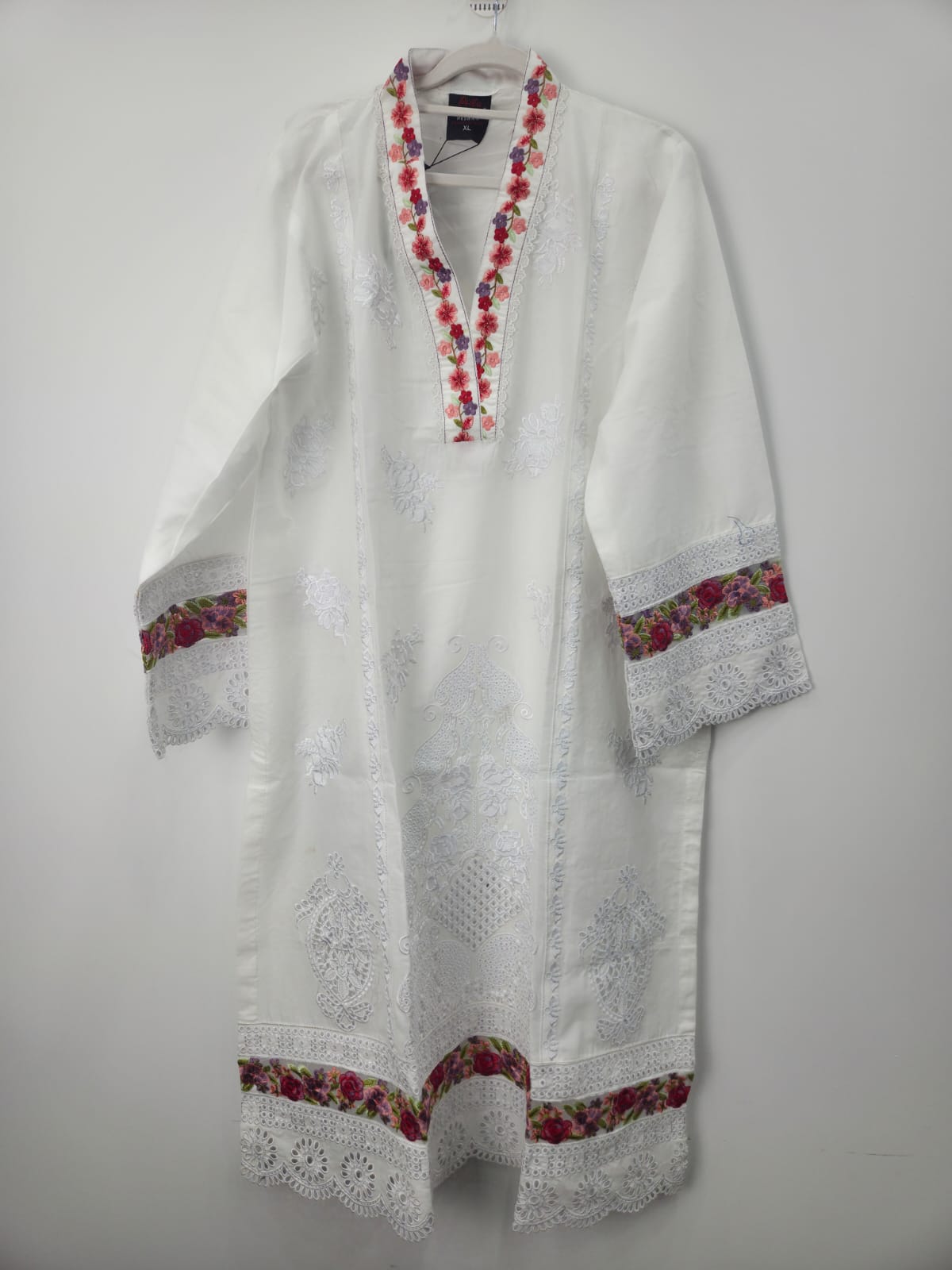 White chikankari doriya lawn shirt with embroidery and floral borders