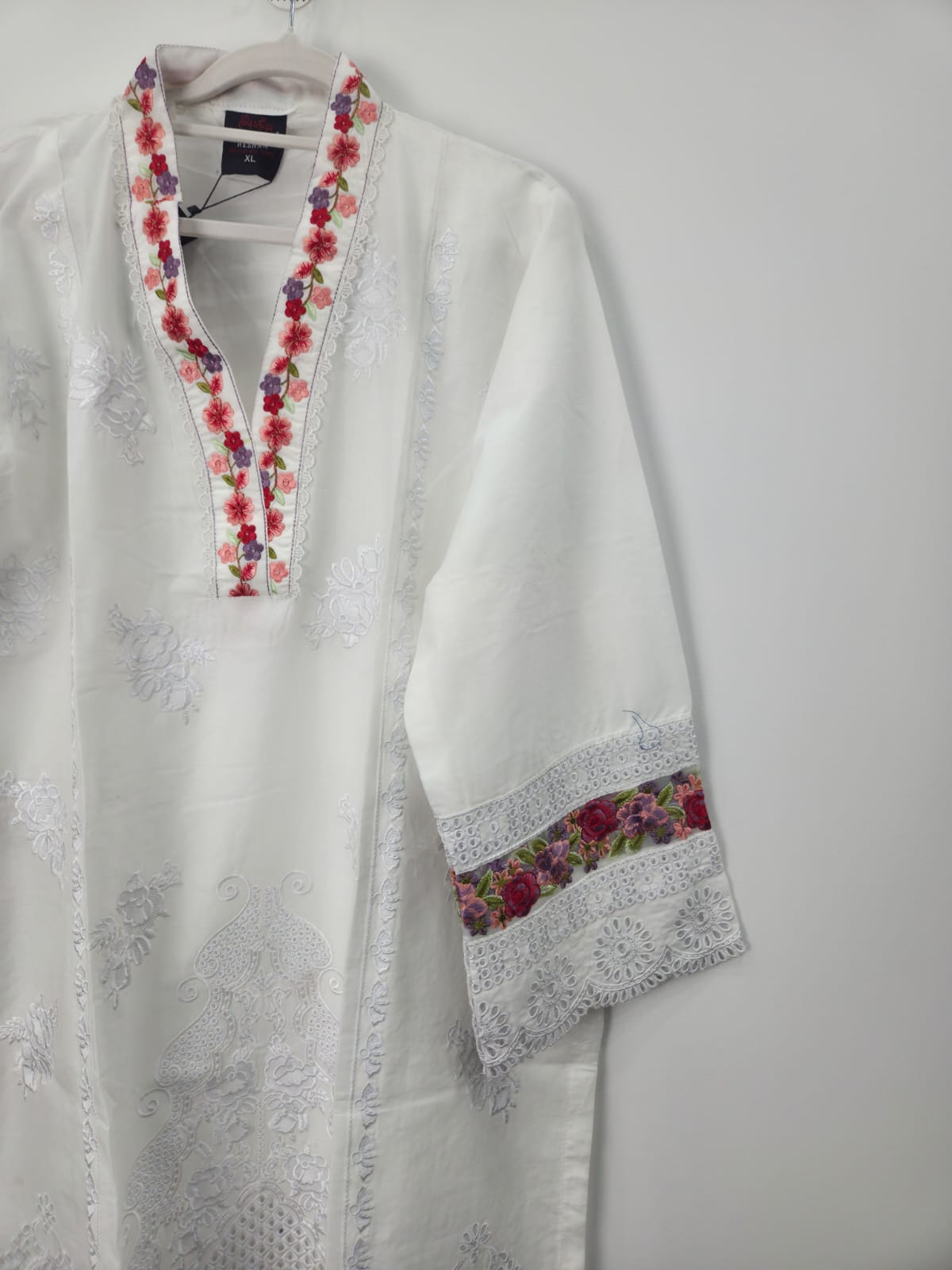 White chikankari doriya lawn shirt with embroidery and floral borders