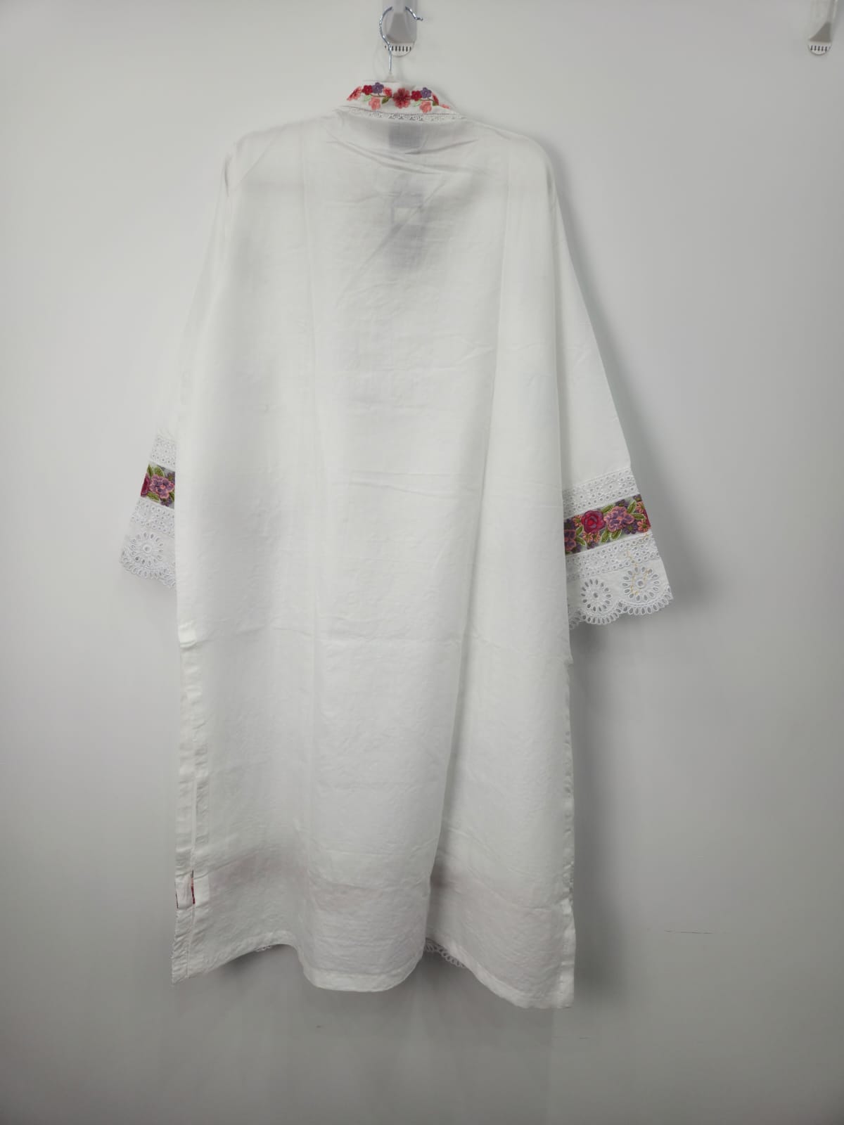 White embroidered chikankari doriya lawn 3-piece suit with plain trouser and printed dupatta