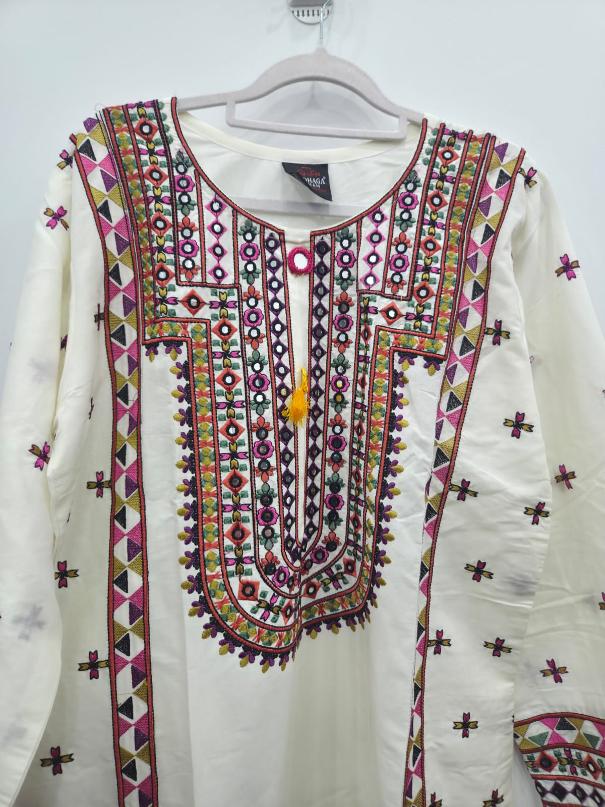 White embroidered cotton lawn 3-piece suit with farshi shalwar and printed diamond dupatta