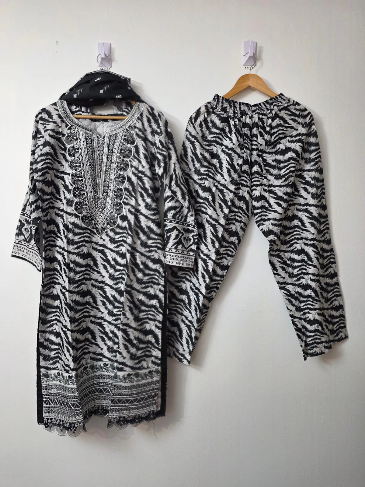 Black and white Pakistani Khaddar 3 piece suit with printed dupatta