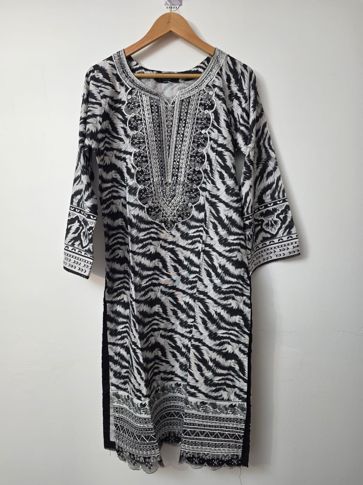 Black white printed shirt and trouser Khaddar set