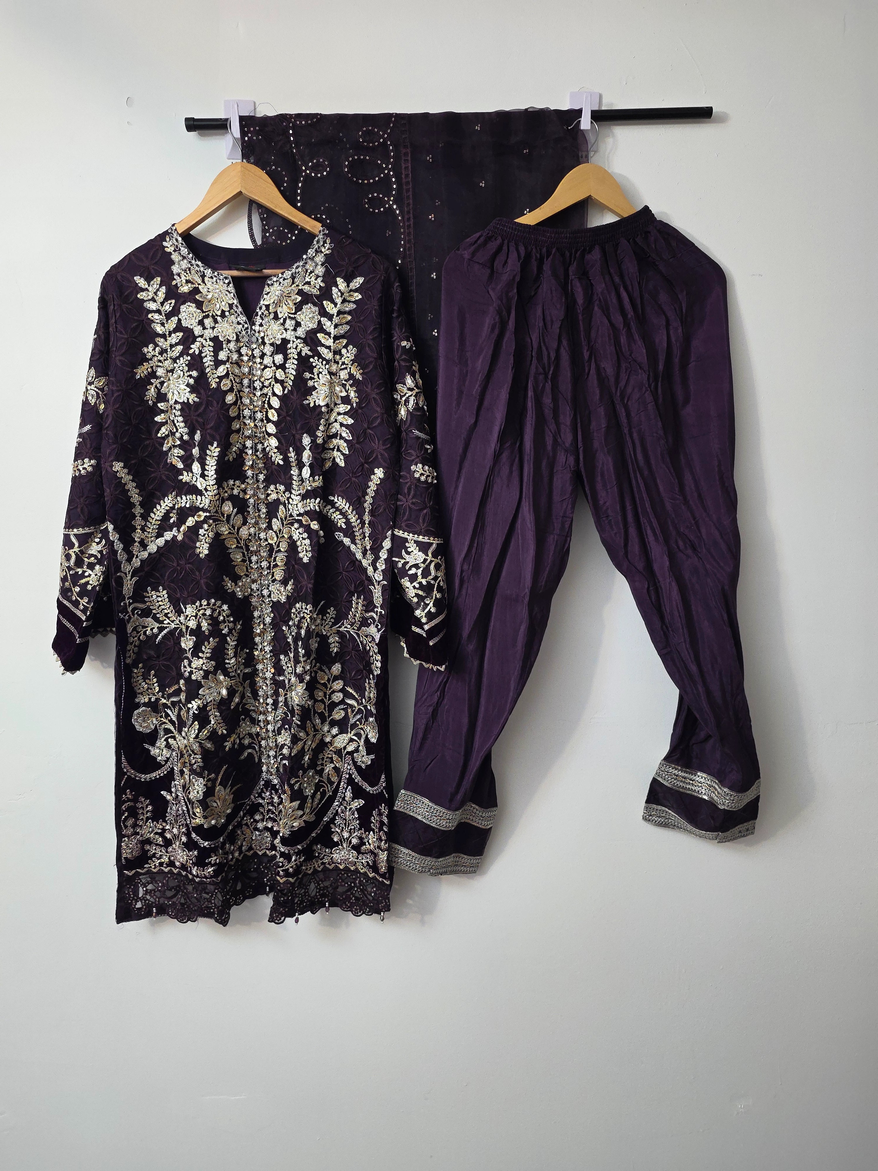 Deep purple Pakistani 3 piece suit with organza shirt and dupatta