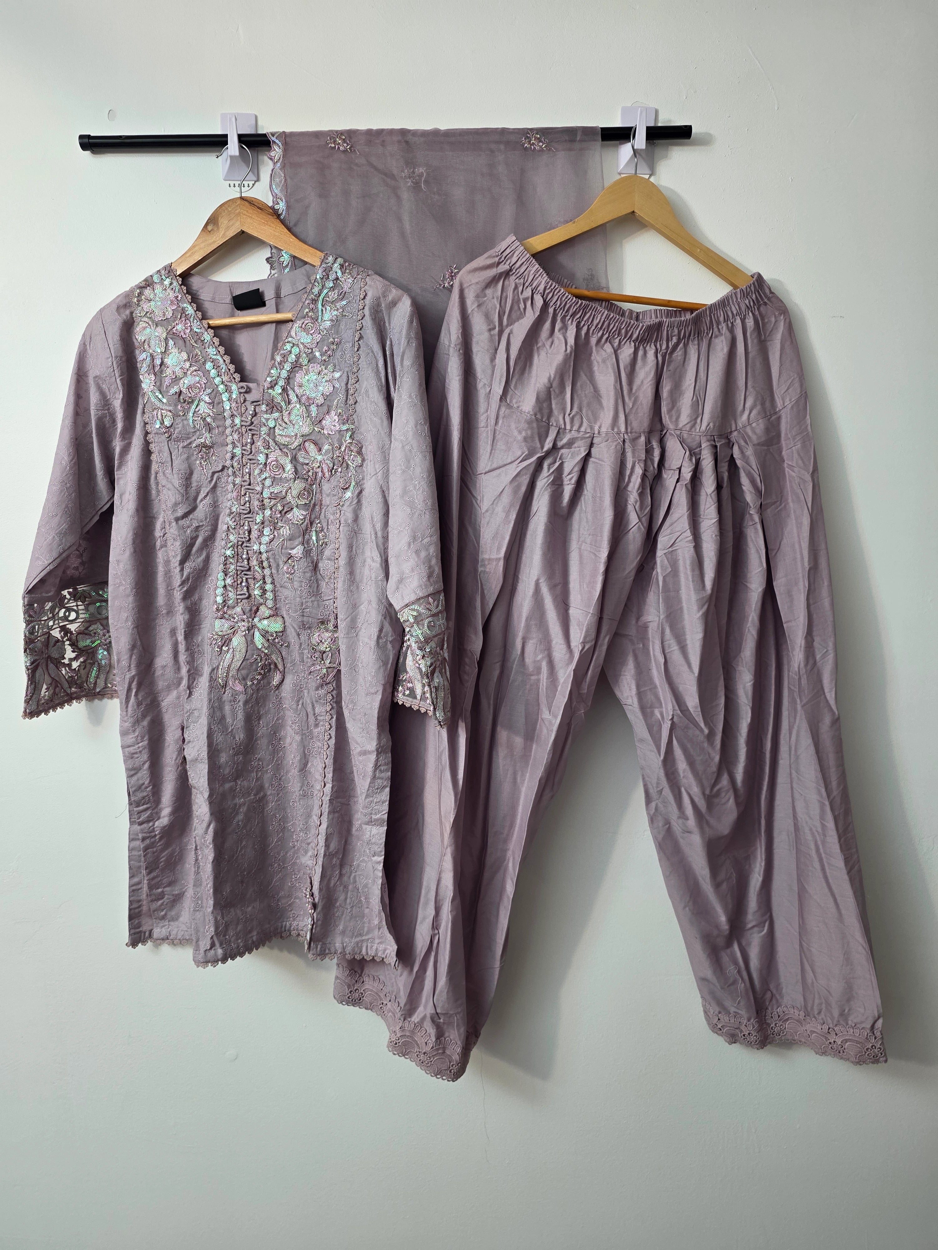 Embroidered Pakistani Farshi shalwar suit with organza dupatta