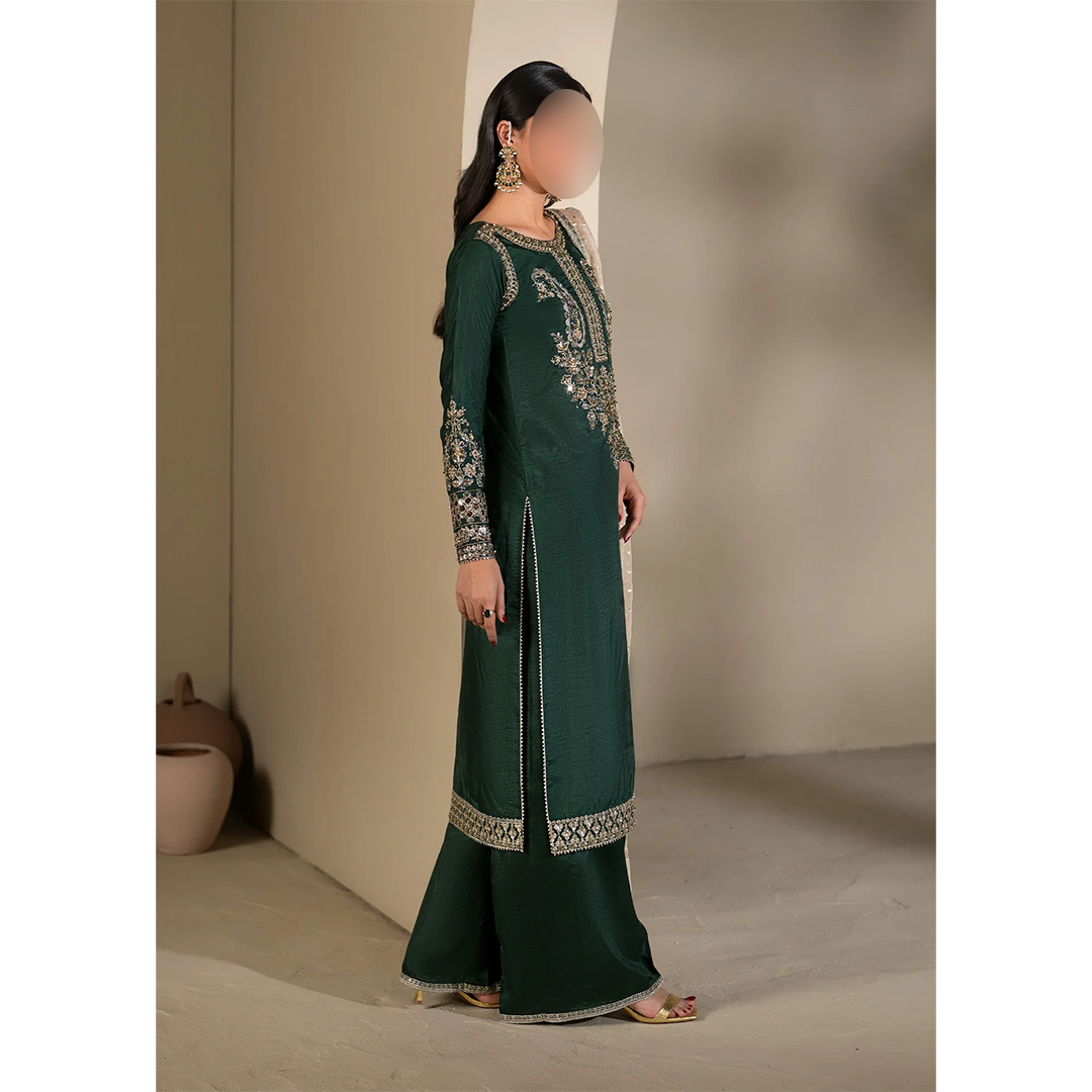 Emerald Pakistani wedding guest outfit
