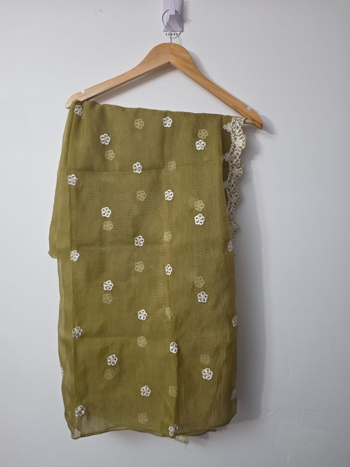 Khaddi Net dupatta