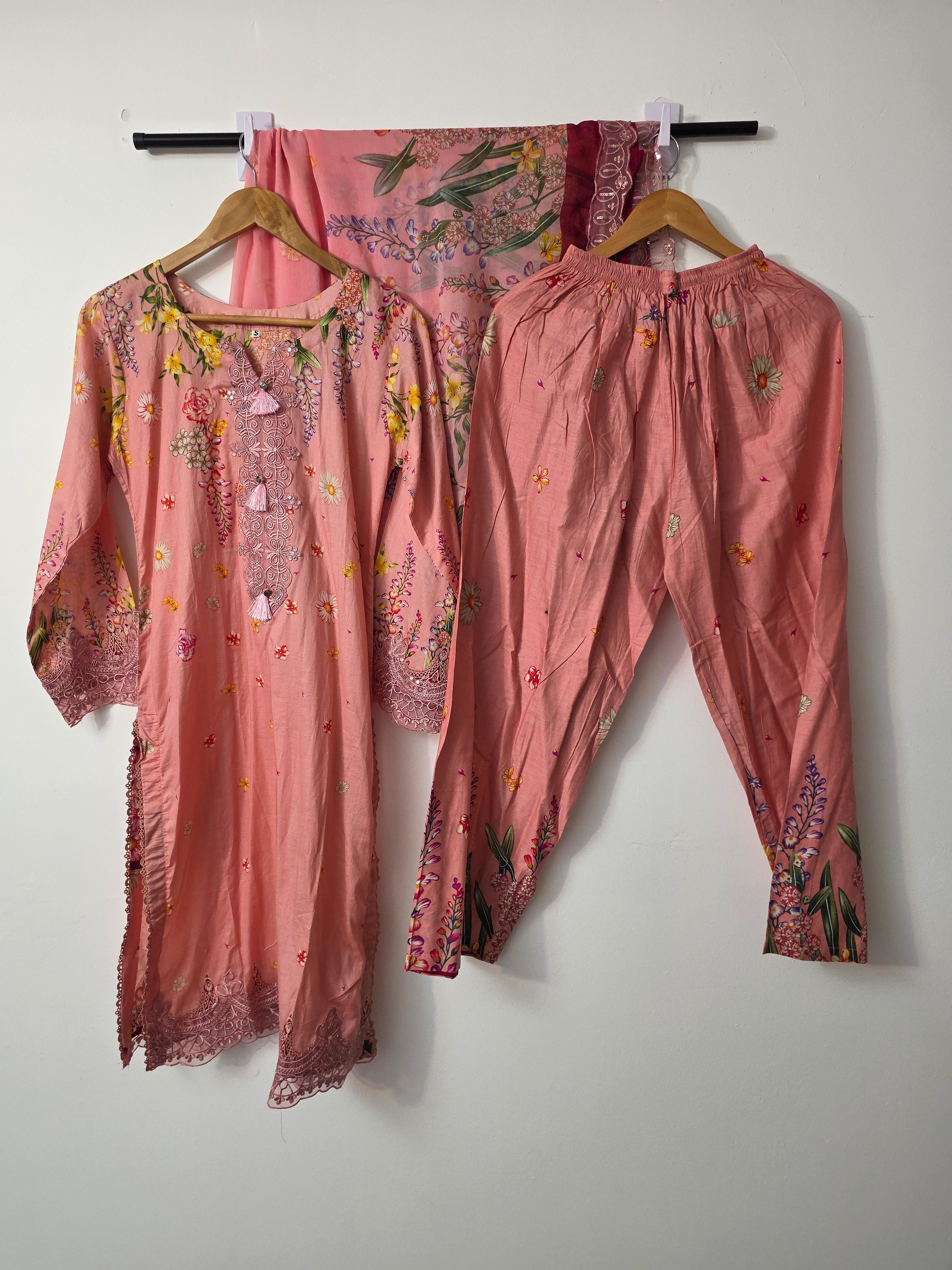 Pakistani 3 piece lawn suit with digital floral print and embroidery