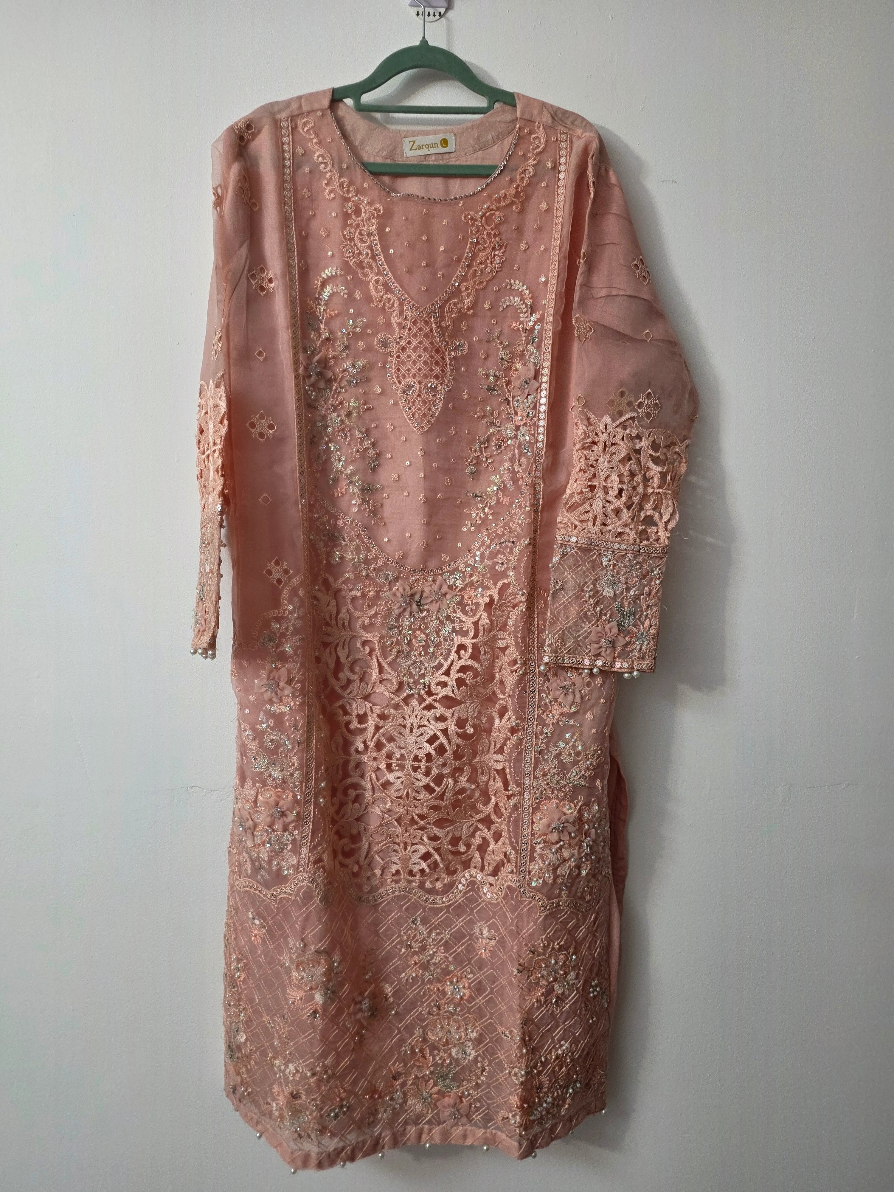 Peach pink embroidered Pakistani dress with organza dupatta