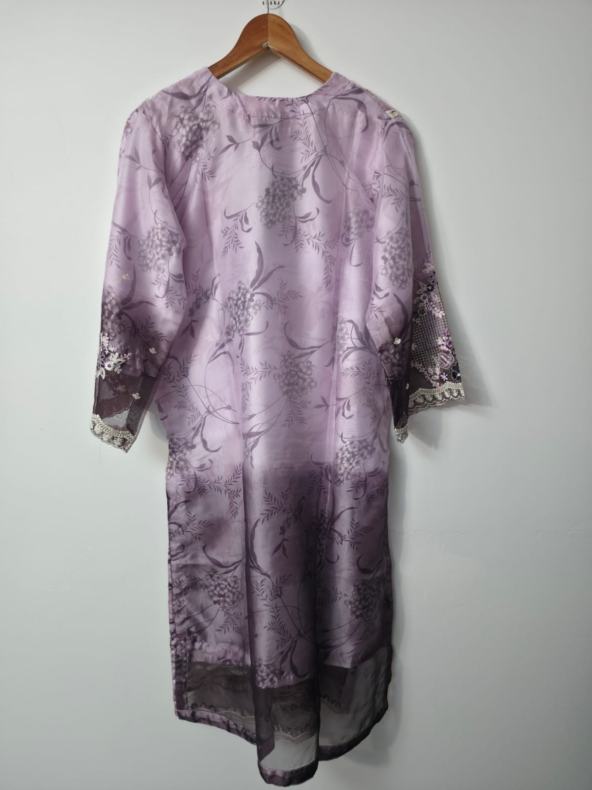 purple Pakistani 3 piece organza suit with embroidery, printed silk inner and trouser, and embroidered organza dupatta