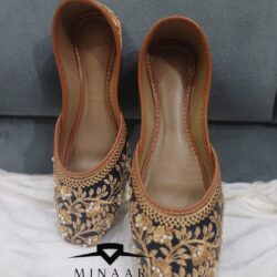 embroidered khussa
